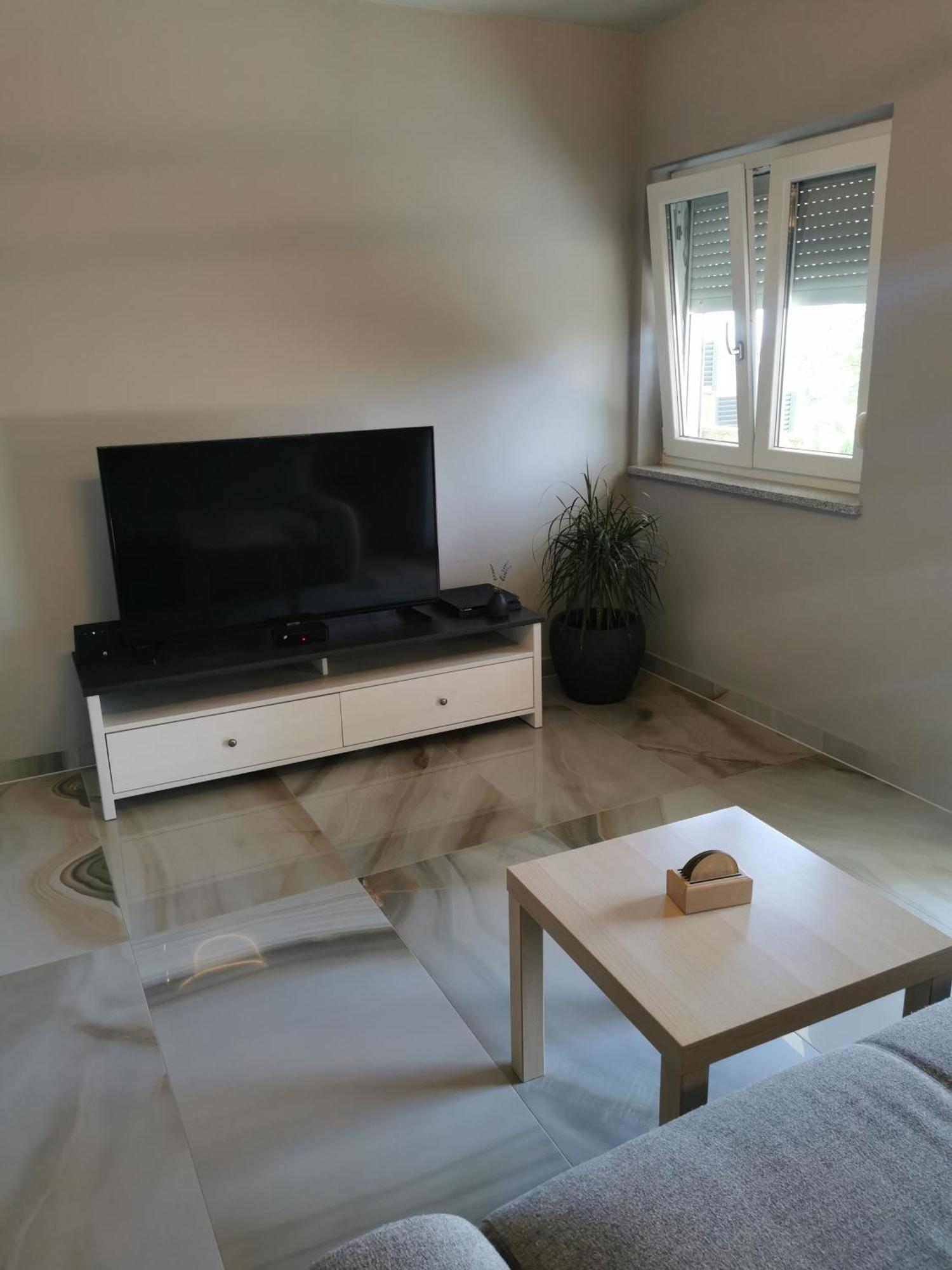 פובילה Apartment Luki מראה חיצוני תמונה